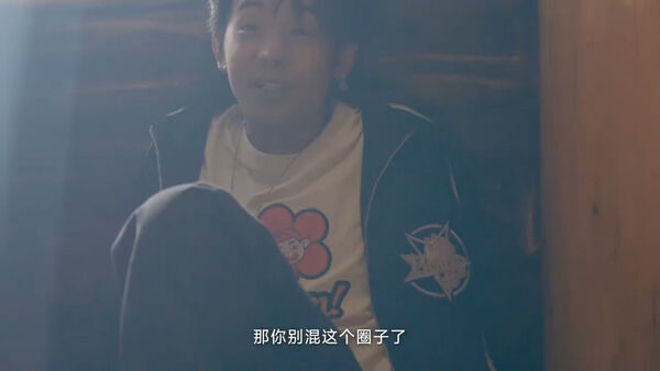 ▲▼向佐痛哭哽咽「演藝圈很恐怖」 發言引揣測退圈。(圖/翻攝自微博)