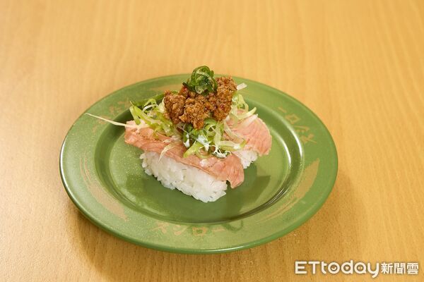 ▲壽司郎新增30、50、70元價位 價格帶變7種「常態商品擴充至185道」。(圖/記者黃士原攝)