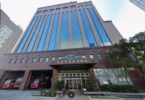 市消防局某外勤分隊傳出有替代役男潛入女廁偷拍同事如廁不雅影片遭當場逮捕。(翻攝自GoogleMaps)