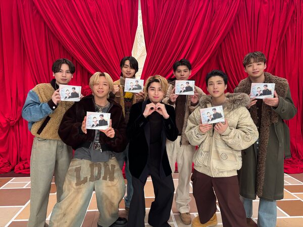 ▲▼本田響矢染金髮唱歌。(圖/翻攝自X)