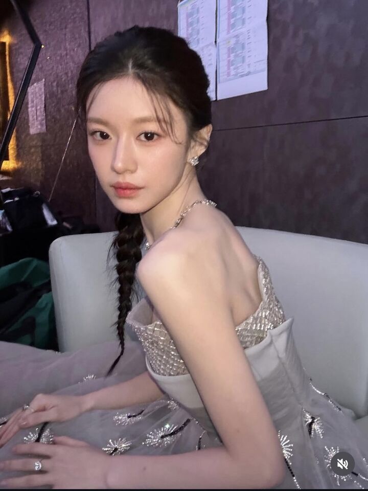 ▲▼金宣虎、高允貞。(圖/翻攝IG)