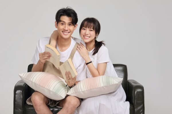 ▲《婚內失戀》舞台劇最終回封箱演出!柯叔元、何如芸、蔡昌憲、周曉涵、李玉璽、項婕如詮釋三種夫妻關係。(圖/艾彼新創股份有限公司提供)