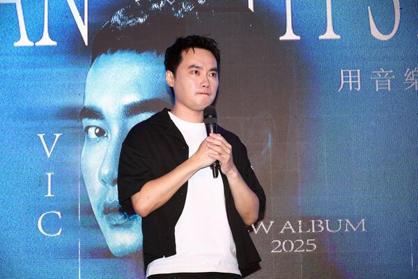 ▲▼張峰議耗時9年推出首張全創作專輯《有故事的人》。(圖/金室音樂提供)