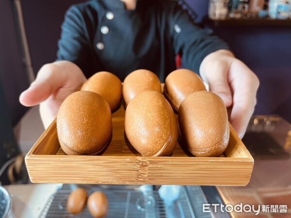 ▲蔡萬興x協興蛋業聯手復刻「酒釀蛋包」。(圖/業者提供)