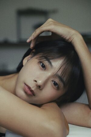 ▲入圍金鐘60「最具潛力新人」的袁漠遙剪去20公分長髮。(圖/周子娛樂提供)