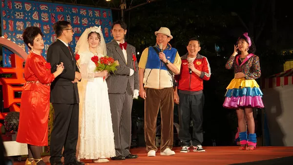 ▲曾國城、屈中恆、炎亞綸、倪子鈞朝聖《一村喜事:康樂隊了來》。(圖/金星文創提供)