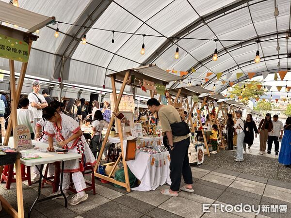 ▲▼搭配繪本故事屋開館,園區同步推出魔法市集、親子瑜珈、創意手作、劇團演出等活動。(圖/記者林育綾攝)