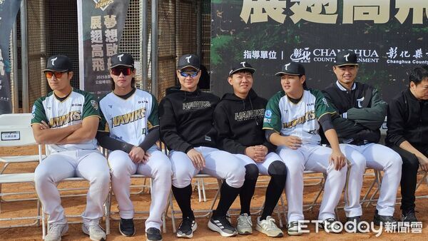 ▲台鋼雄鷹公益棒球訓練營。(圖/記者呂佳賢攝)