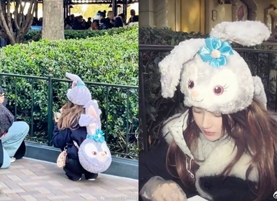 ▲趙露思現身迪士尼。(圖/翻攝自微博)
