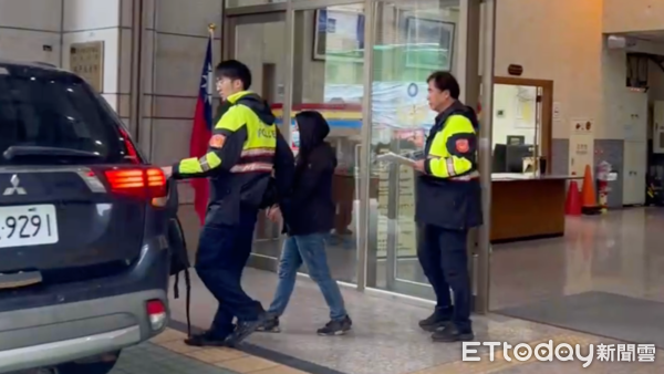 ▲假投資設局專人面交 瑞芳警超商逮車手。(圖/記者郭世賢翻攝)