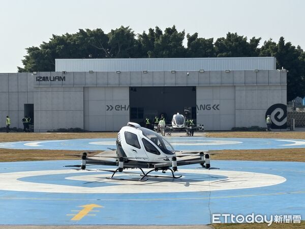 ▲▼億航智能EH216-S。(圖/記者陳冠宇攝)