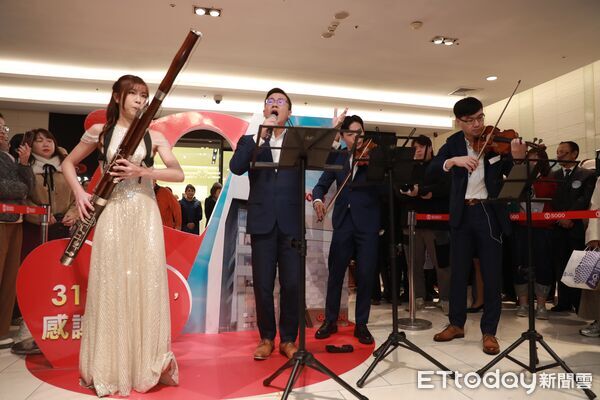 ▲▼SOGO敦化館熄燈。(圖/記者周宸亘攝)