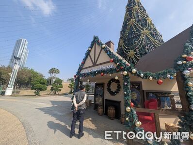 陳其邁才點燈...中央公園聖誕小屋遭噴漆塗鴉　警：從嚴從重究辦