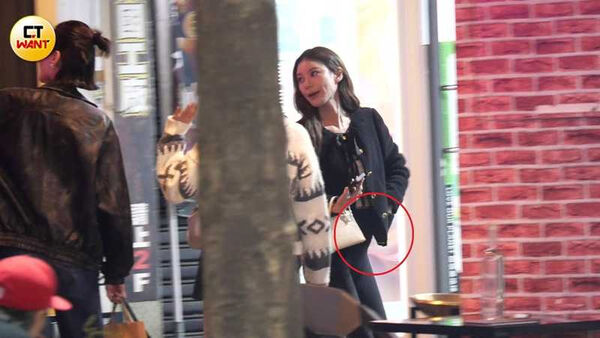 獨家/直擊汪小菲力挺好友李進良新作 孕妻馬筱梅曲線玲瓏會藏肚