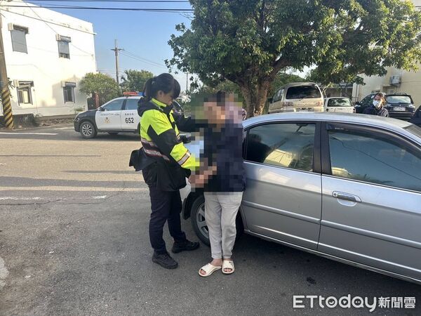 ▲恆春警方逮獲梁男因案遭通緝及酒駕。(圖/記者陳崑福翻攝)