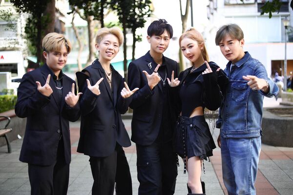 ▲楊婷婭發掘「多元性別男團」。(圖/心動藝能提供)