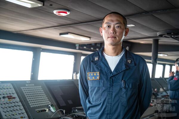 駕駛臺展現高度專業能力 縝密規劃確保航行安全