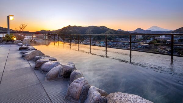 ▲▼伊豆長岡溫泉新八景園飯店。(圖/樂天旅遊提供)