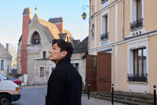 ▲▼張信哲赴巴黎拍攝MV。(圖/潮水音樂提供)