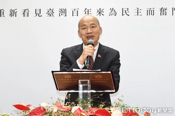 ▲韓國瑜16日出席游錫堃新書發表會。(圖/記者徐文彬攝)