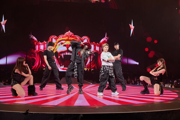 ▲▼ Bboy NANA和 babyMINT粼粼同台合唱。(圖/開心果娛樂提供)