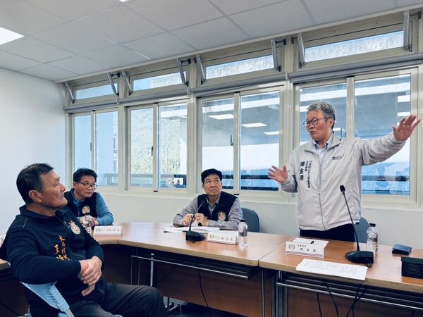 ▲▼為加速馬太鞍溪災後復原,行政院設光復工作站統籌地方中央,政委陳金德親赴災區走訪。(圖/工程會提供)