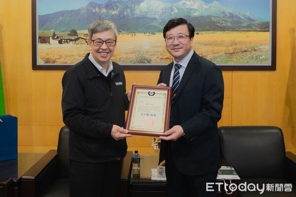 ▲副總統陳建仁應邀至虎尾科技大學演講,從氣候變遷、公共衛生談到大學的社會責任。(圖/記者游瓊華翻攝)