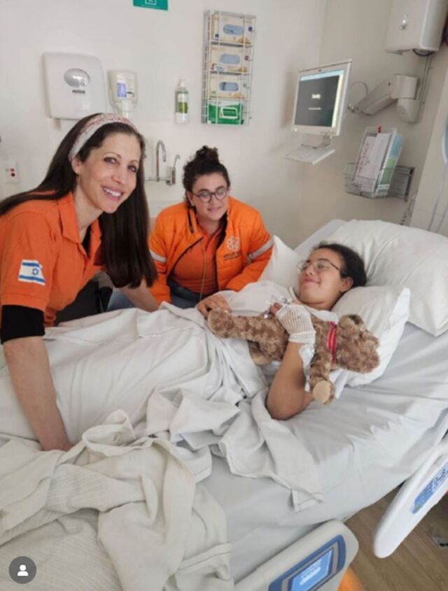 ▲▼2孩目睹母親中彈亡! 澳洲少女不顧傷勢「肉身護童」。(圖/翻攝X)