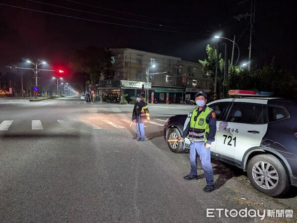▲內埔警方取締酒駕。(圖/記者陳崑福翻攝)