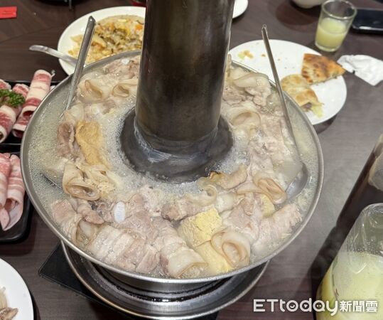 ▲營養師傳授「控油、減鈉、多纖、少加工」聰明吃鍋四秘訣。(圖/衛福部南投醫院提供,下同)