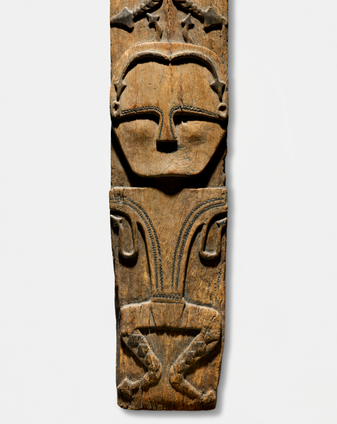 ▲▼台灣原住民木雕211萬成交! 排灣族神柱登上巴黎佳士得。(圖/翻攝自佳士得官網)