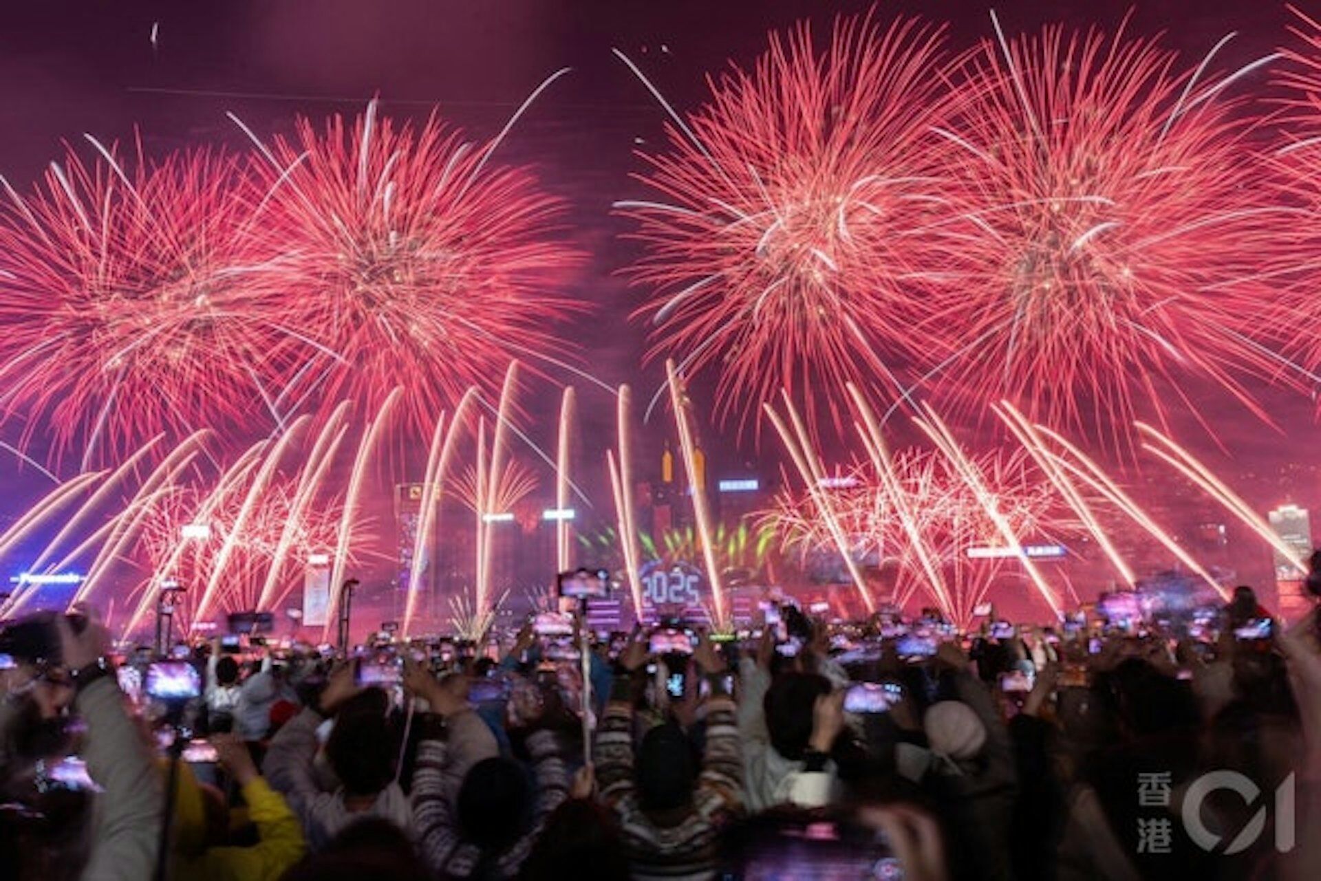 ▲維港跨年煙火。(圖/香港01)