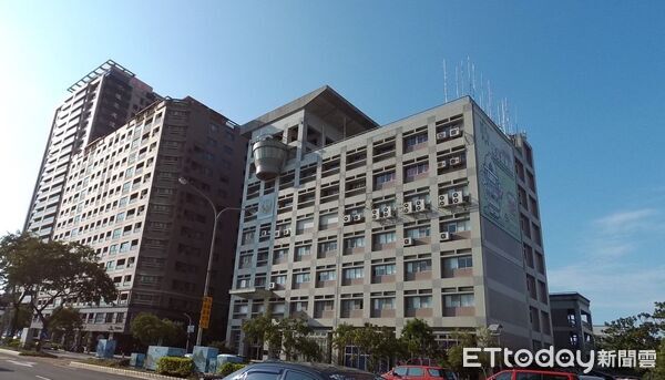 ▲台南市消防局洪姓分隊長,涉嫌參與境外吸金案,被檢察官向台南地院聲請羈押禁見獲准,消防局依法將他停職。(記者林東良翻攝,下同)