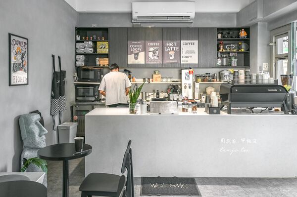 ▲▼台電大樓超爆餡松露起司嫩蛋三明治。(圖/部落客周花花提供)