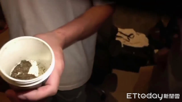 ▲警方於詹男餐館內起獲乾燥後的大麻花毒品。(圖/記者高堂堯翻攝,下同)