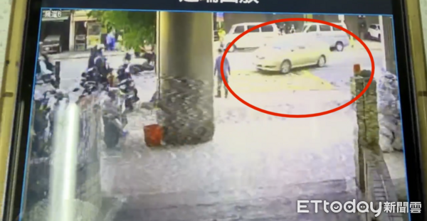 ▲▼三民車禍 。(圖/記者陳宏瑞翻攝)