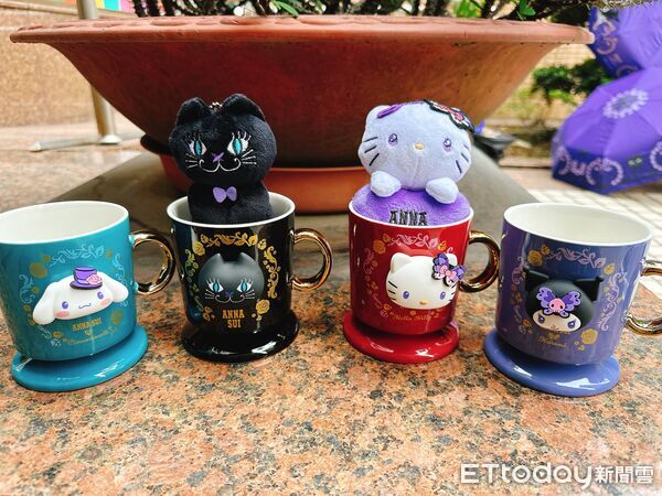 ▲▼7-11推出「ANNA SUI X 三麗鷗」聯名周邊。(圖/記者林育綾攝)