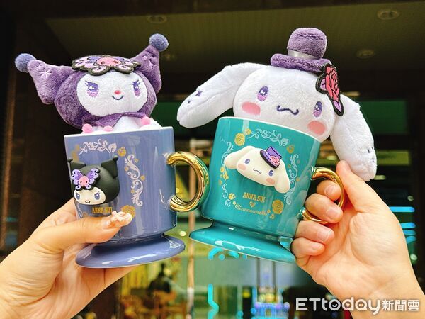 ▲▼7-11推出「ANNA SUI X 三麗鷗」聯名周邊。(圖/記者林育綾攝)