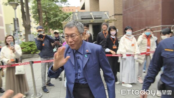 ▲▼台北地院今(18日)審理京華城等案,進入第4天言詞辯論程序,柯文哲、沈慶京與應曉薇等被告出庭。(圖/記者黃哲民攝)