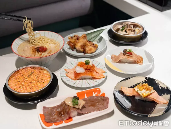 ▲爭鮮吃得到麻油雞湯麵 聖誕盲盒「吃壽司同步抽禮物」。(圖/爭鮮提供)