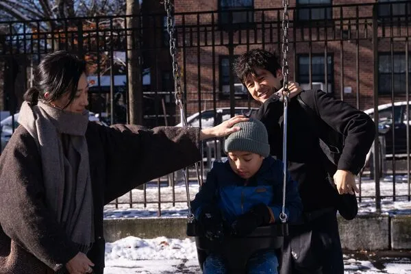 ▲▼西島秀俊9成講英文!《最親愛的陌生人》合作桂綸鎂。(圖/甲上娛樂提供)