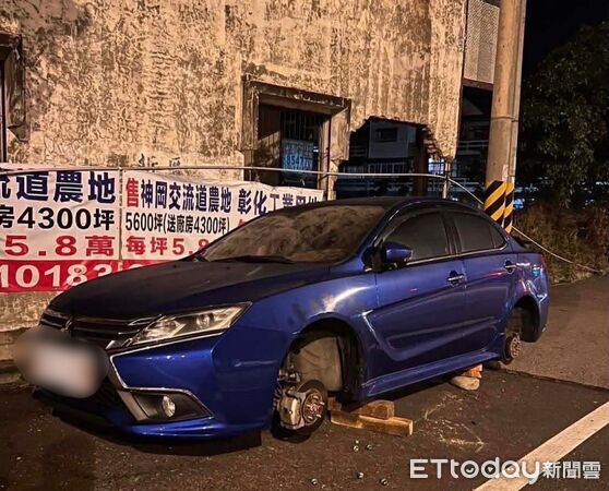 ▲苗栗縣通霄鎮出現偷輪胎怪客,停放台1線路旁至少3輛轎車被偷,警方全力追緝竊嫌中。(圖/記者楊永盛翻攝)