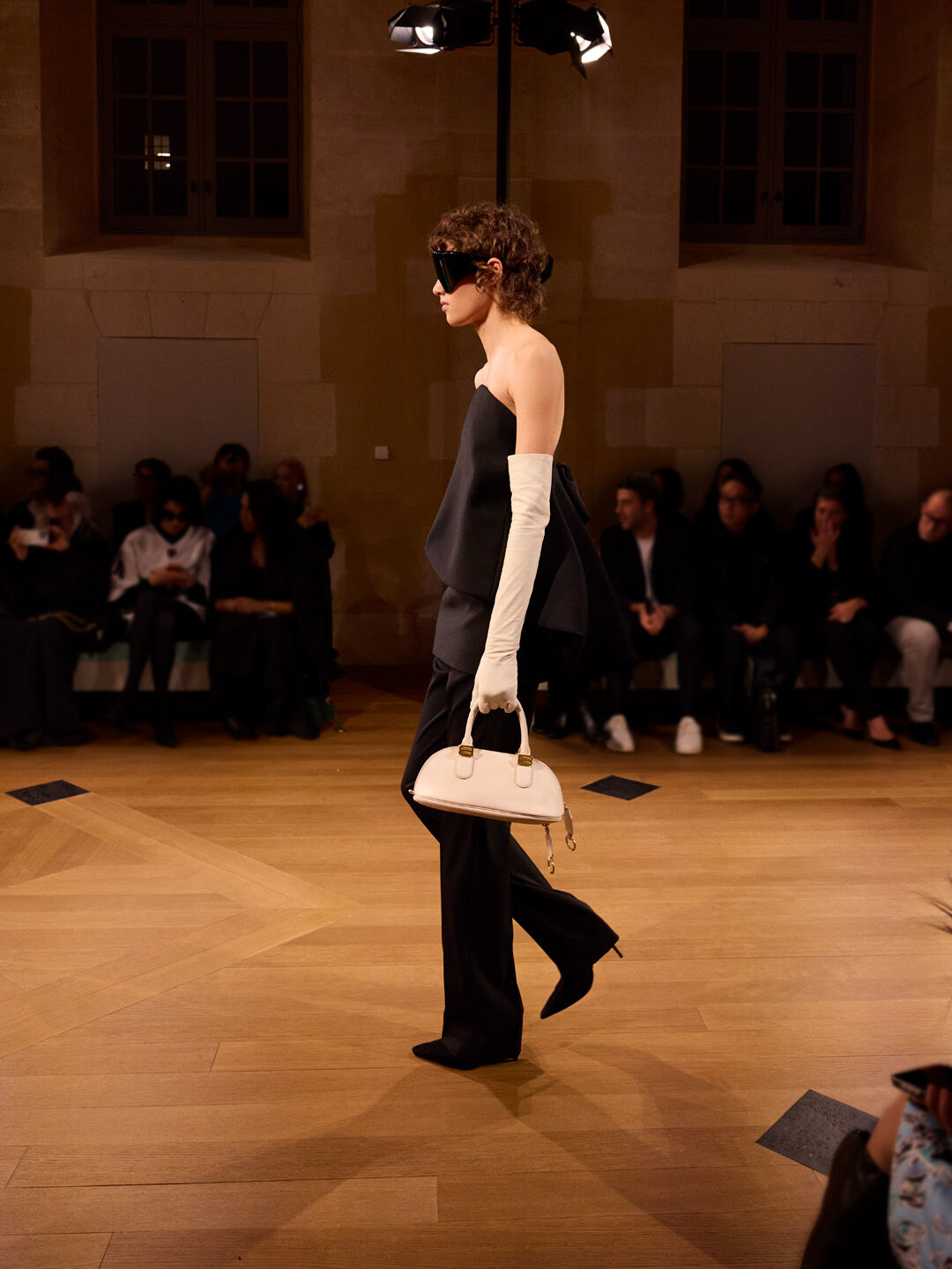 ▲▼ balenciaga 。(圖/品牌提供、記者鮑璿安攝)