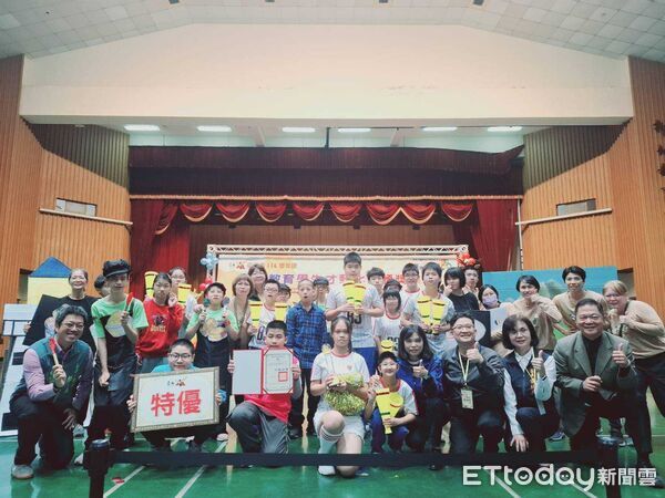 ▲台南市表揚114學年度特教學生才藝比賽獲獎學生,185名孩子在舞台上綻放自信光芒。(記者林東良翻攝,下同)