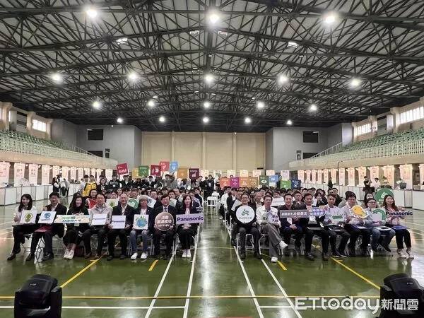 ▲第十屆綠色生活創意設計大賽決賽暨頒獎典禮19日在崑山科技大學登場,303支隊伍競逐永續創意榮耀。(記者林東良翻攝)