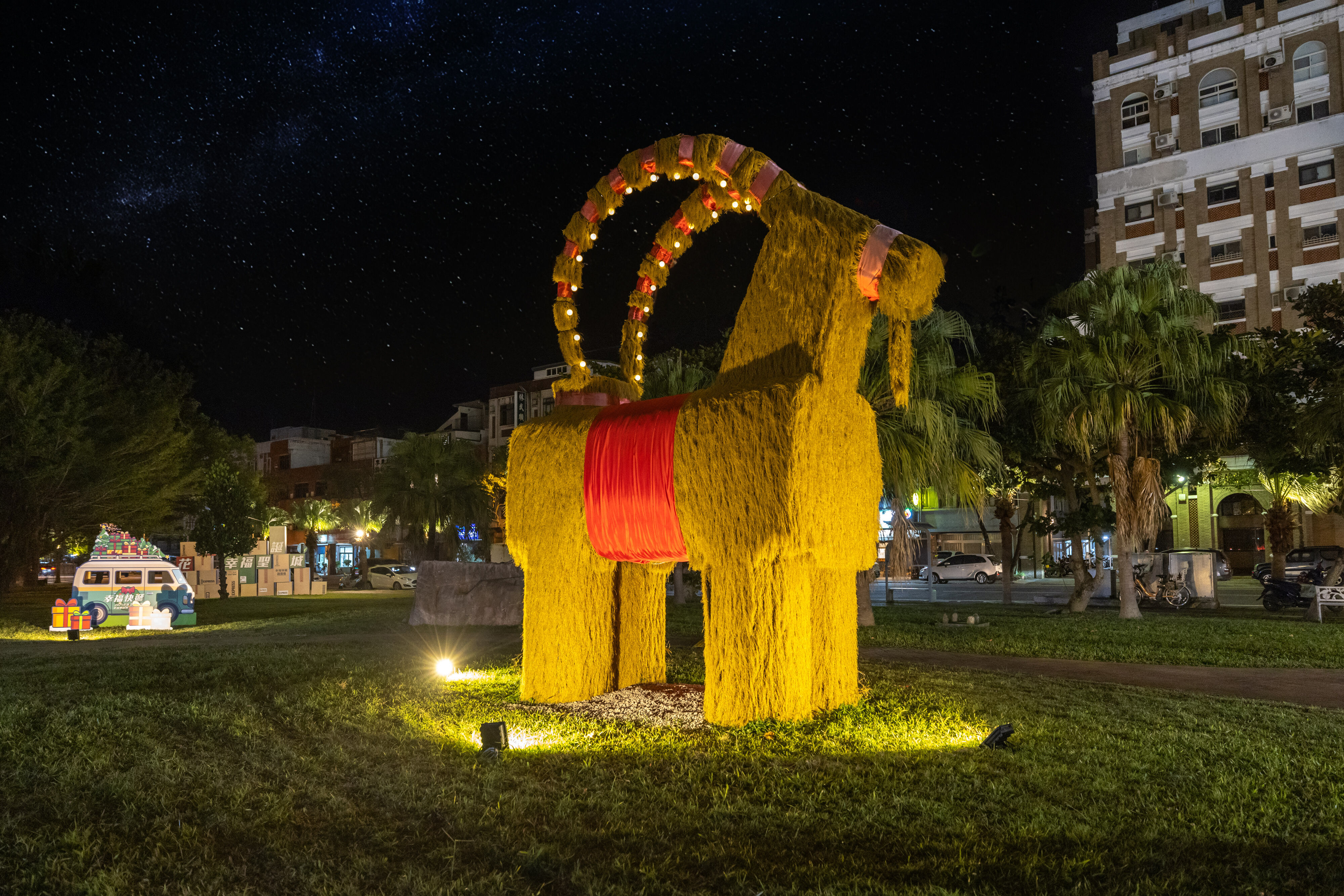 ▲▼花蓮,聖誕,幸福,,聖誕市集,沉浸劇場,裝置藝術。(圖/花蓮縣政府提供)