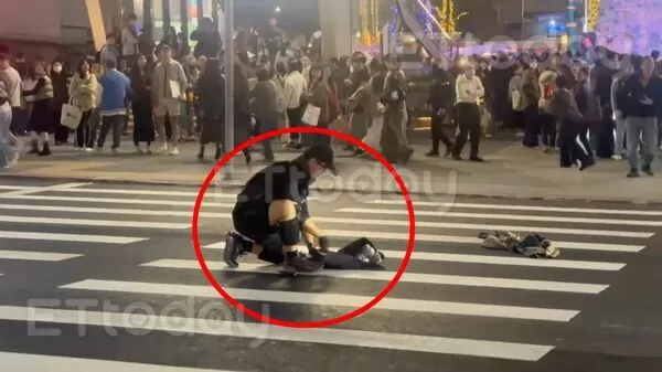 ▲ETtoday記者目擊中山站隨機砍人,張文犯案經過。(圖/記者陳以昇攝)