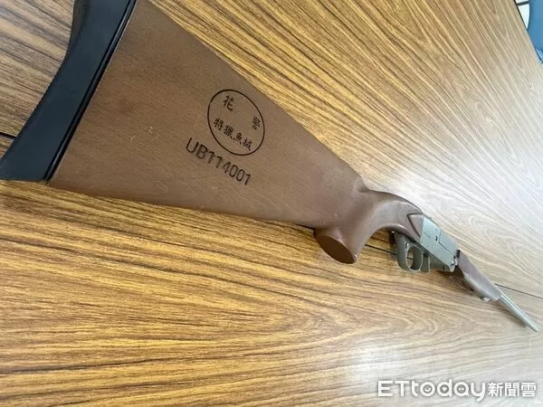▲▼花蓮縣警察局將乙式自製獵槍送至國防部軍備局規格鑑測中心檢驗,通過合格檢測。(圖/花蓮縣警察局提供,下同)