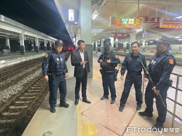 ▲警方全面守護台東運輸場站安全。(圖/記者楊晨東翻攝)