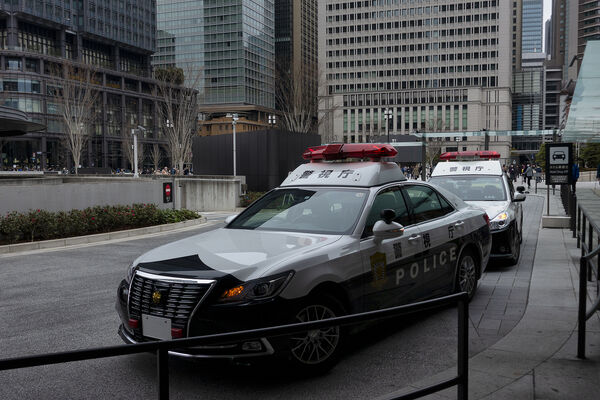 ▲▼停靠在東京丸之內入口的日本警車,日本警察。(圖/VCG)